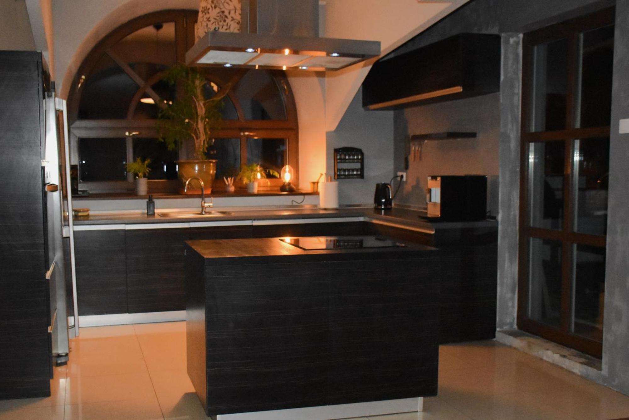 Apartmán Manufaktura Bakery, Penthouse 200M, Prywatna Kamienica, Parking Strzezony Lodž Exteriér fotografie
